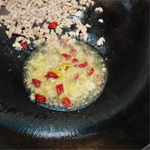 超下饭的贵州西红柿青椒肉沫炒玉米的做法 步骤8