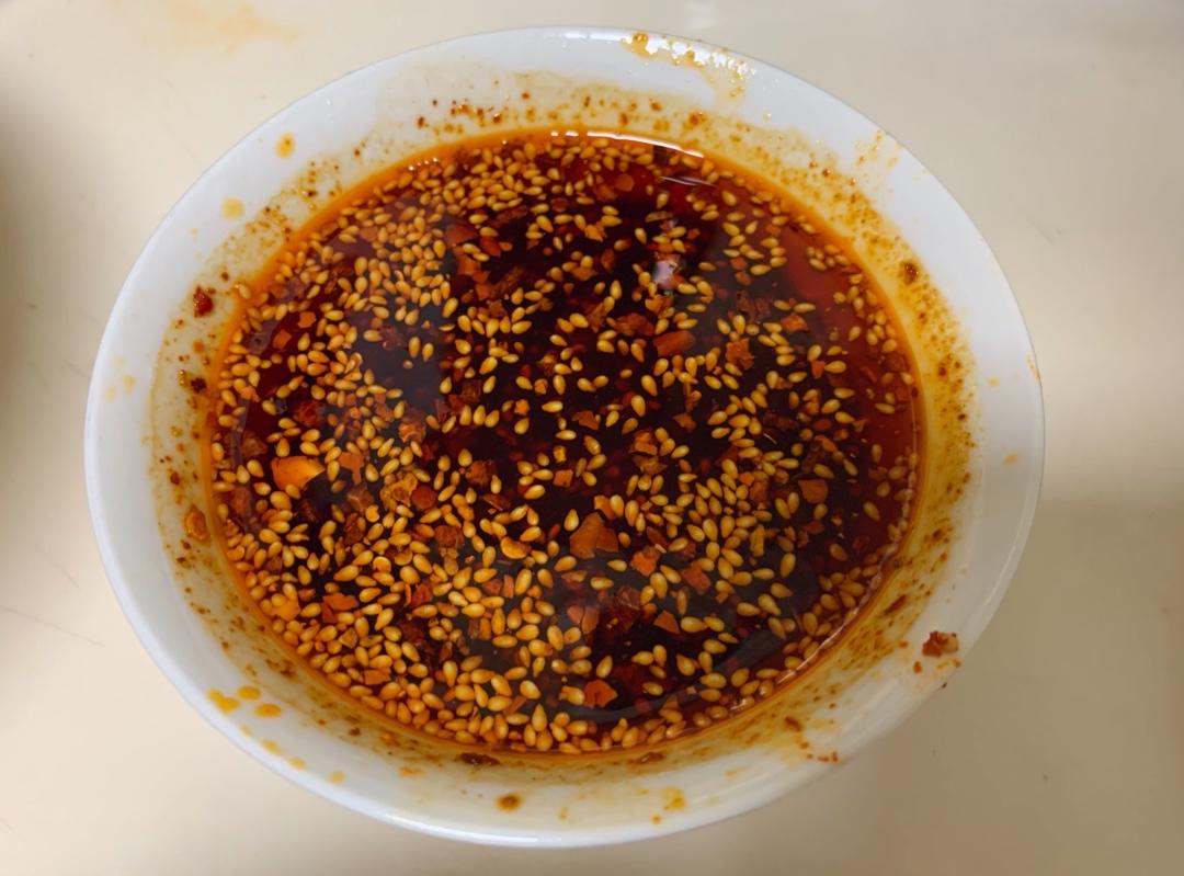 小胖纸内心有太阳做的秘制红油辣椒油