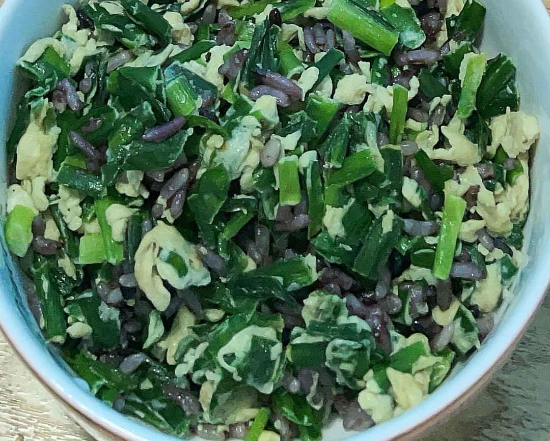 想念奶奶的韭菜炒蛋（又香又嫩有诀窍）