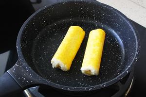 宝宝辅食：黄金香蕉芝士吐司卷儿的做法 步骤8