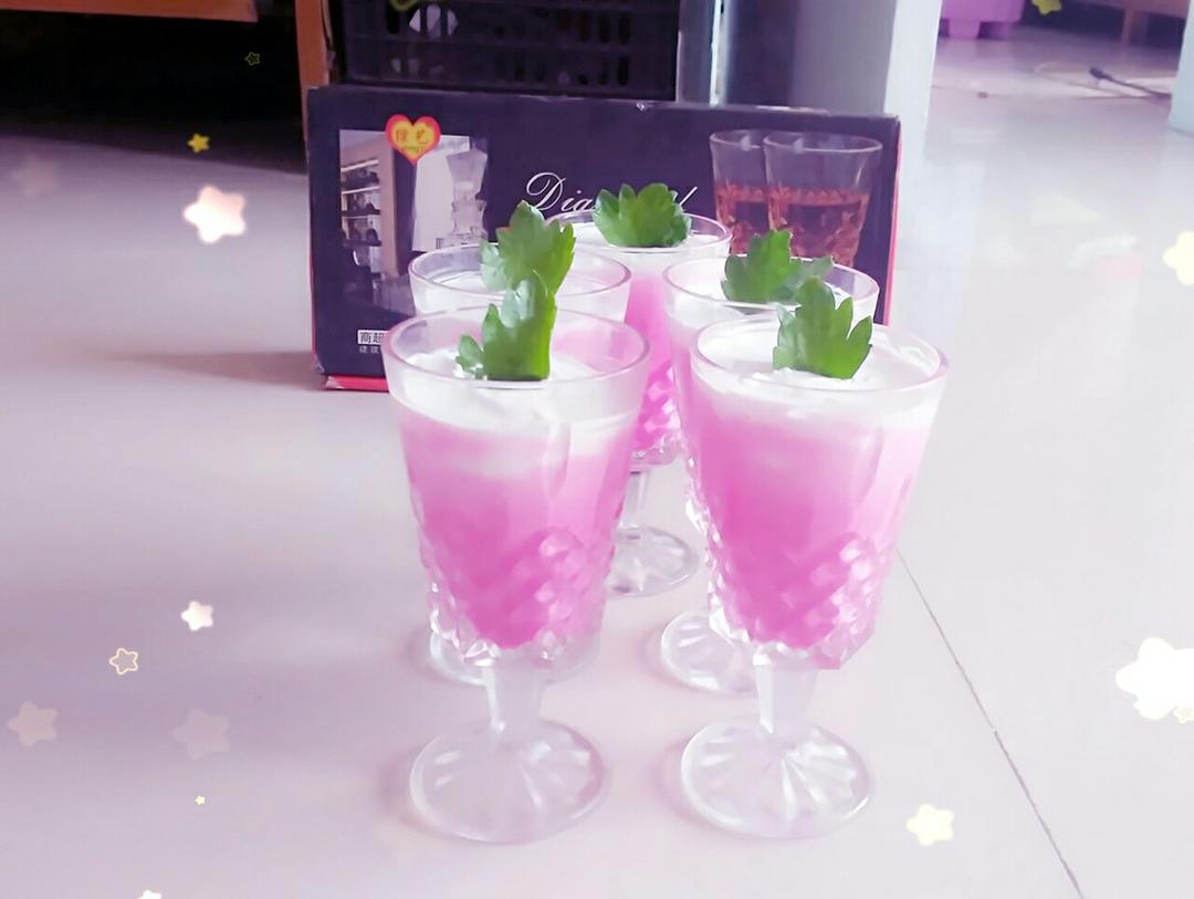 红心火龙果慕斯杯