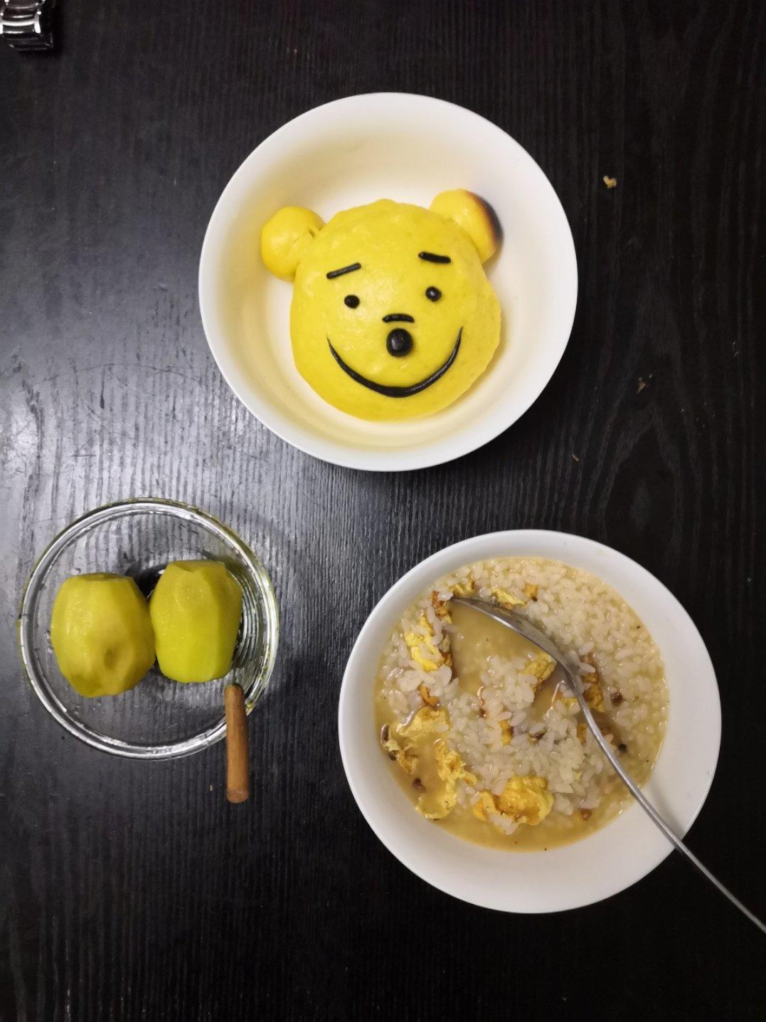 维尼小熊卡通馒头（南瓜馒头）