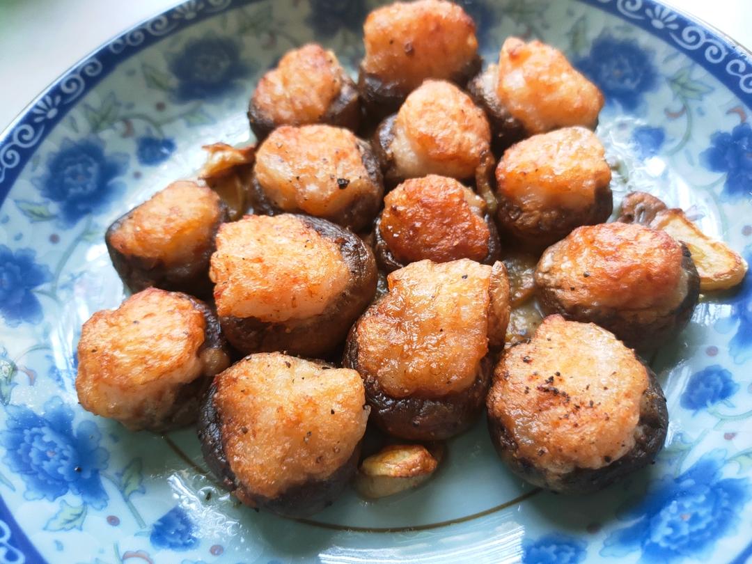 2022曼食年夜饭 | 蒜香口蘑虾滑
