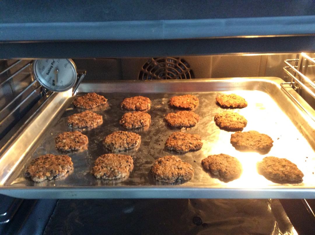 黑芝麻燕麦高纤饼干（无添加，另含植物油减脂配方）