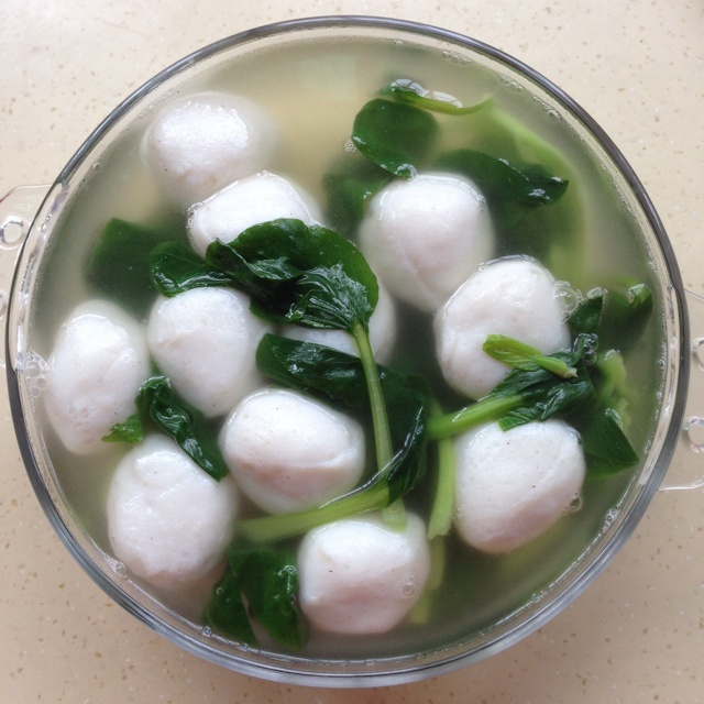 kl_lyf做的小白菜鱼丸汤