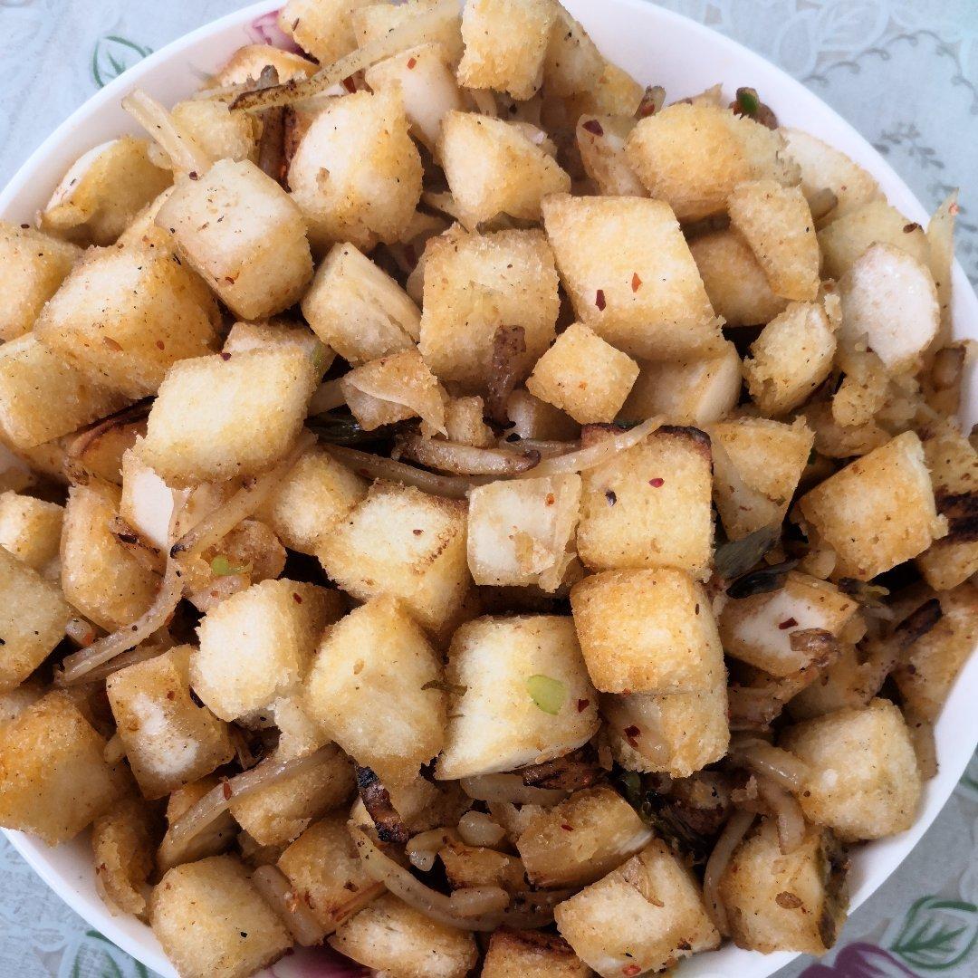 华容少做的黄金炒馒头(秘制)