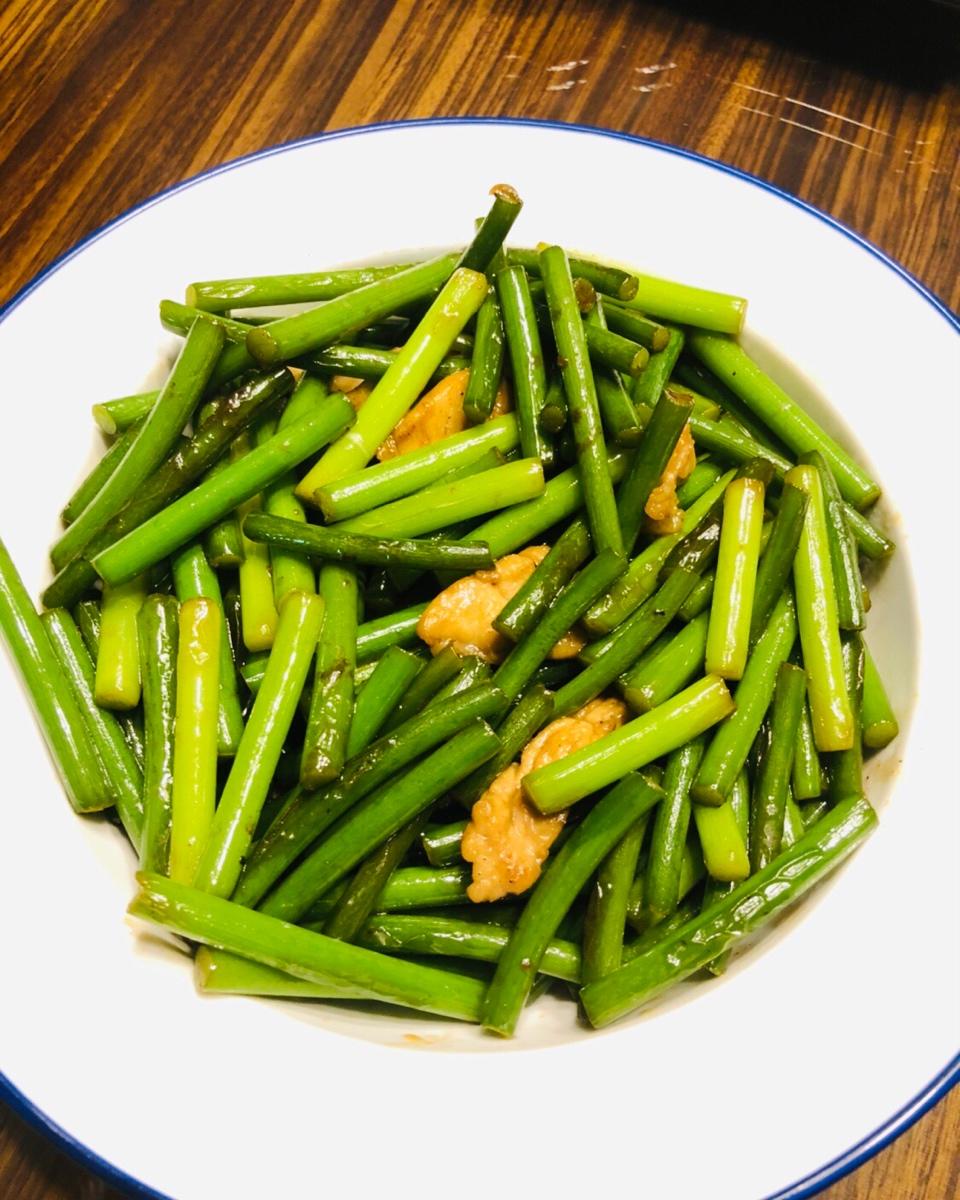 妈妈牌蒜薹炒肉