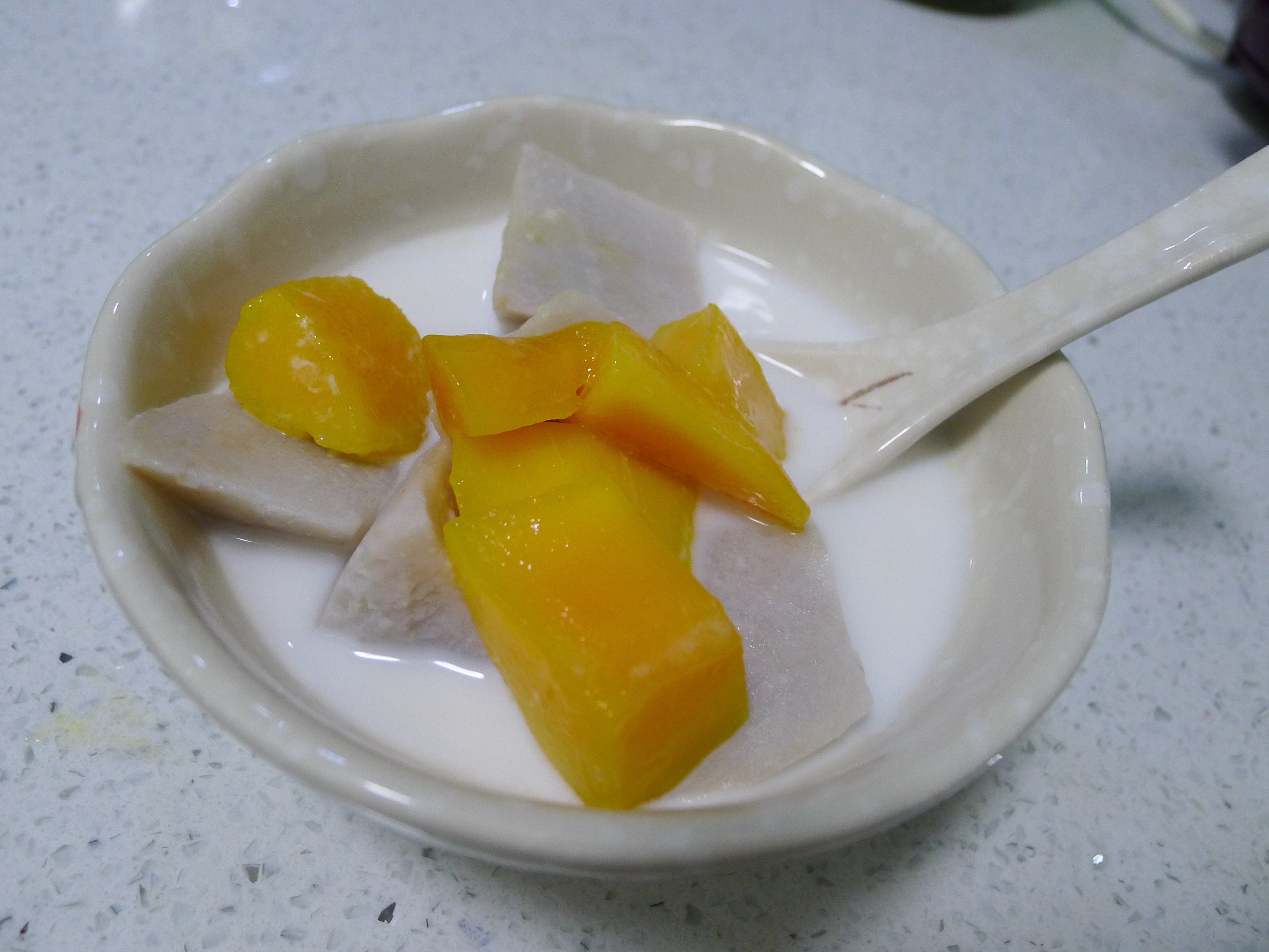 椰奶香芋西米露