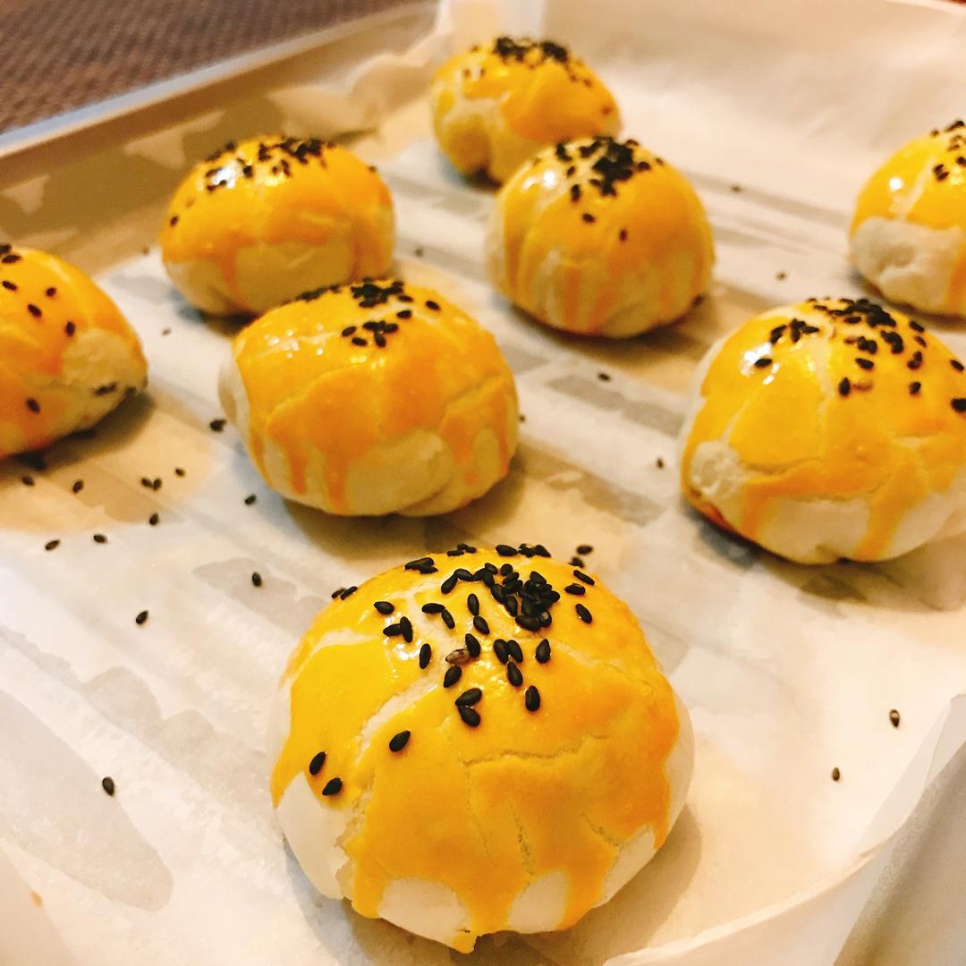 蛋黄酥
