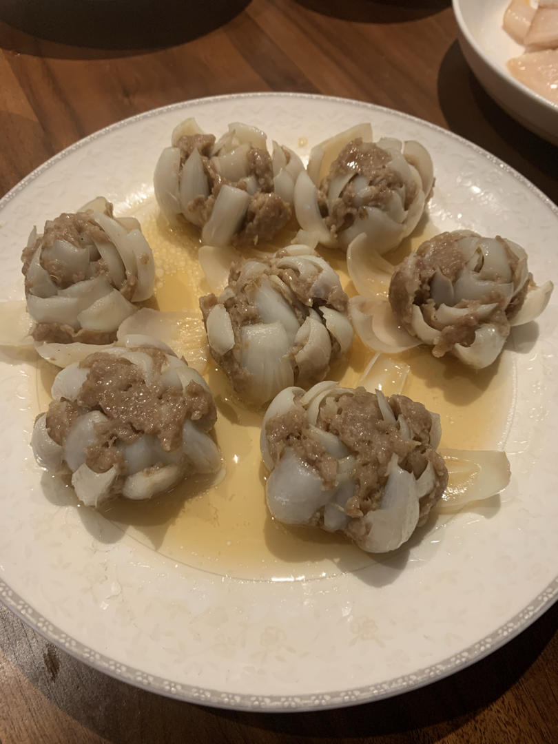 好看又好吃的百合肉丸