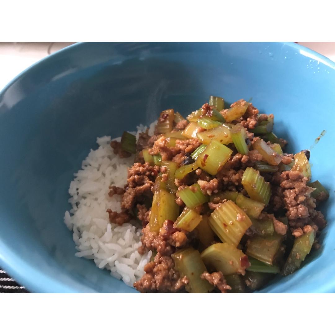 肉末西芹（超下饭）