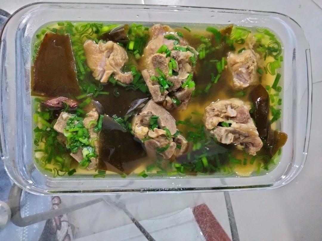 海带排骨肉汤
每日一汤养生