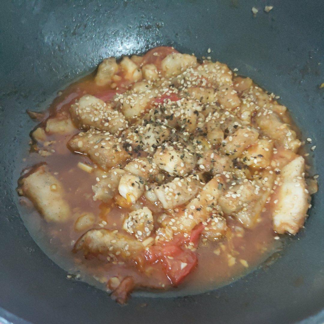 番茄鱼巴沙鱼（也可以用番茄龙利鱼），番茄酱汁超浓郁，营养又下饭！