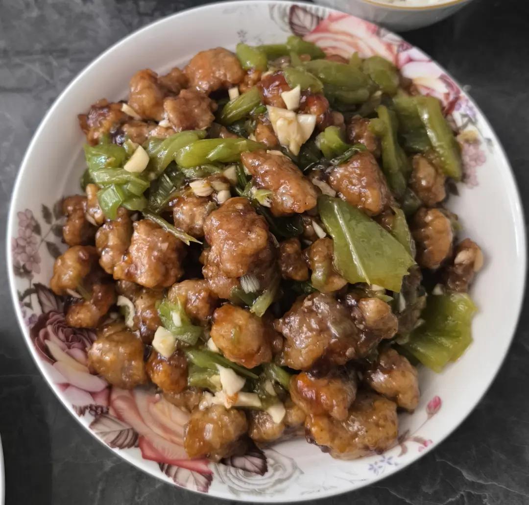 溜肉段，熘肉段（晶莹透亮外脆里嫩）