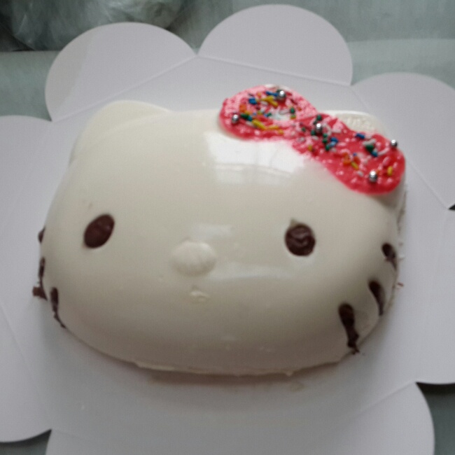 hello kitty 立体主题蛋糕——酸奶奶酪蛋糕