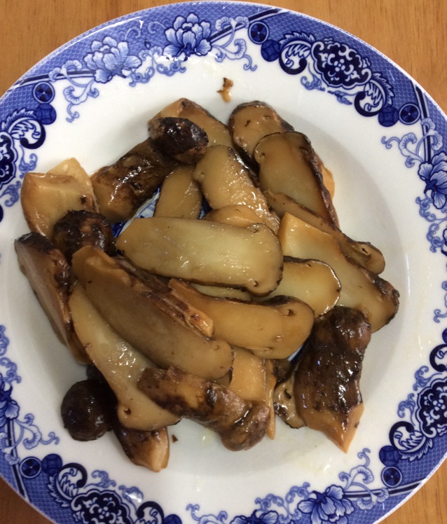 四季忙里偷闲做的烤松茸