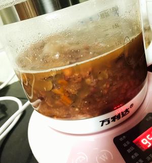 红枣红豆薏仁枸杞粥的做法 步骤3