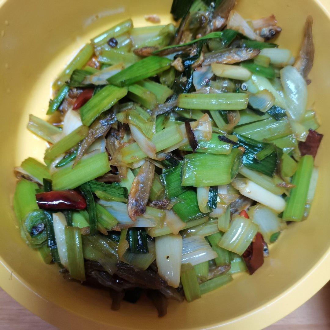 超级下饭小鱼干炒辣椒