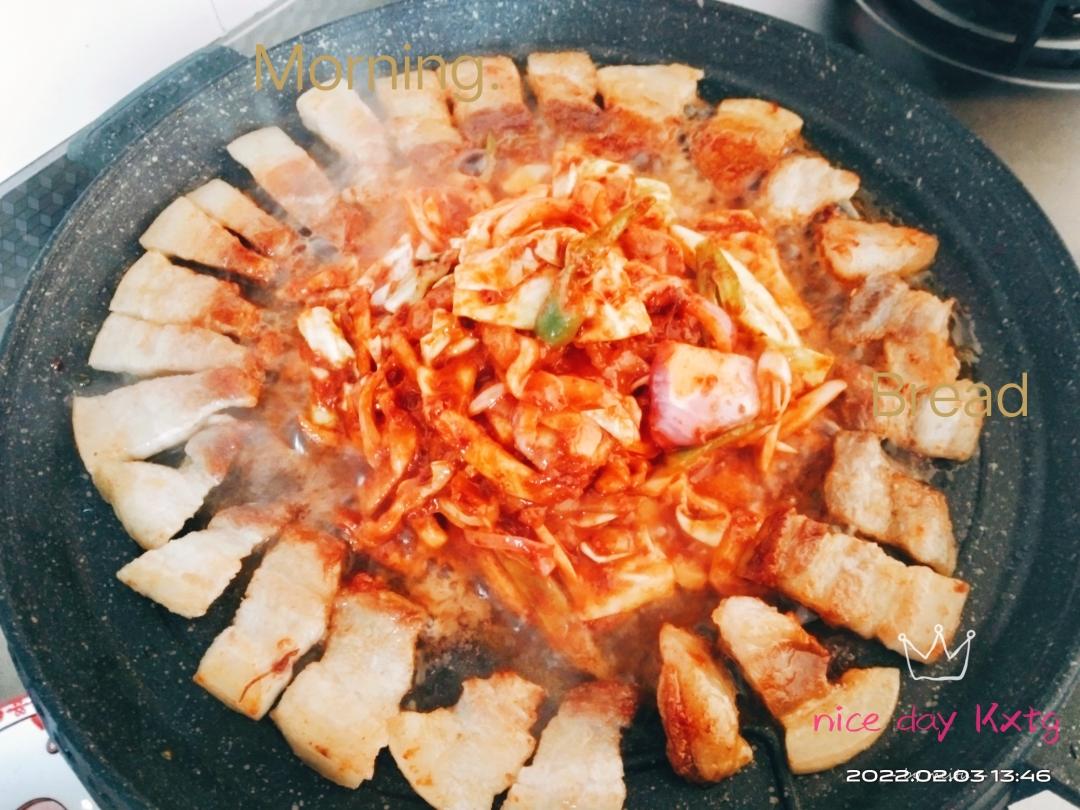 韩式【辣炒鱿鱼五花肉】的做法