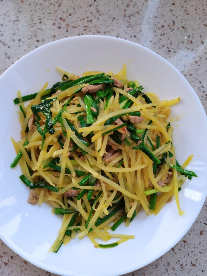 韭菜炒土豆丝