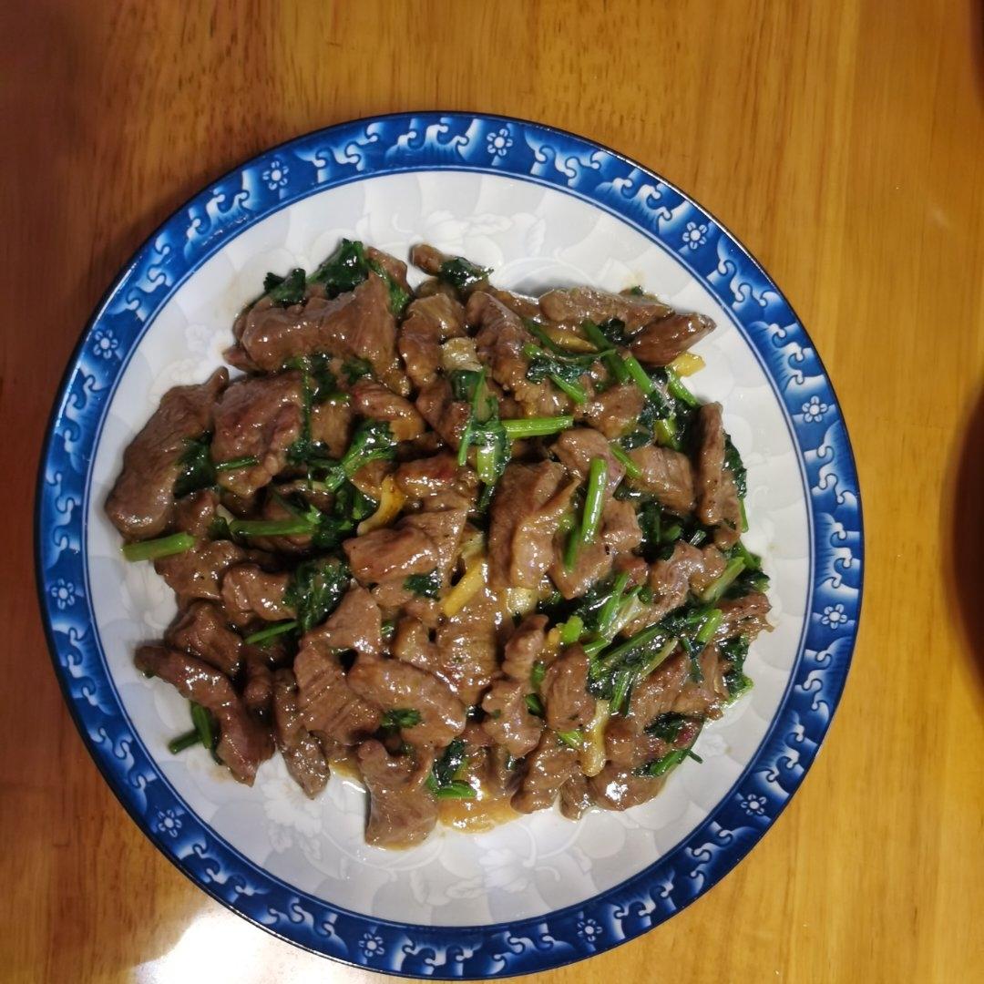 香菜炒牛肉（嫩）