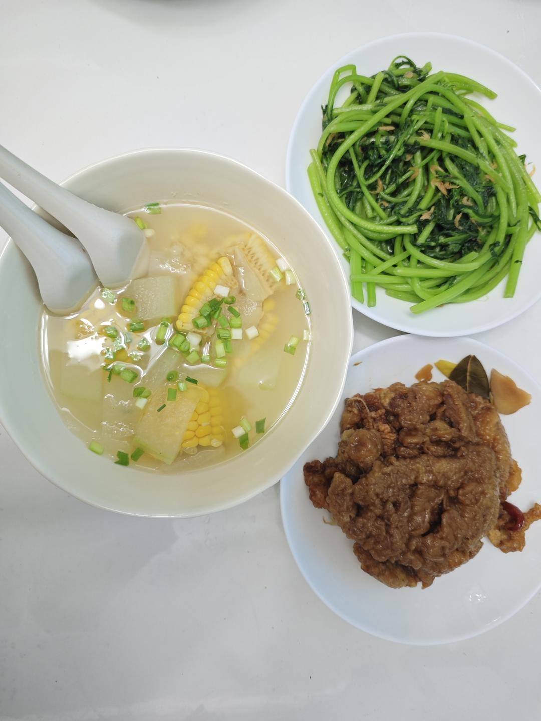 越吃越瘦的减脂餐——冬瓜玉米汤