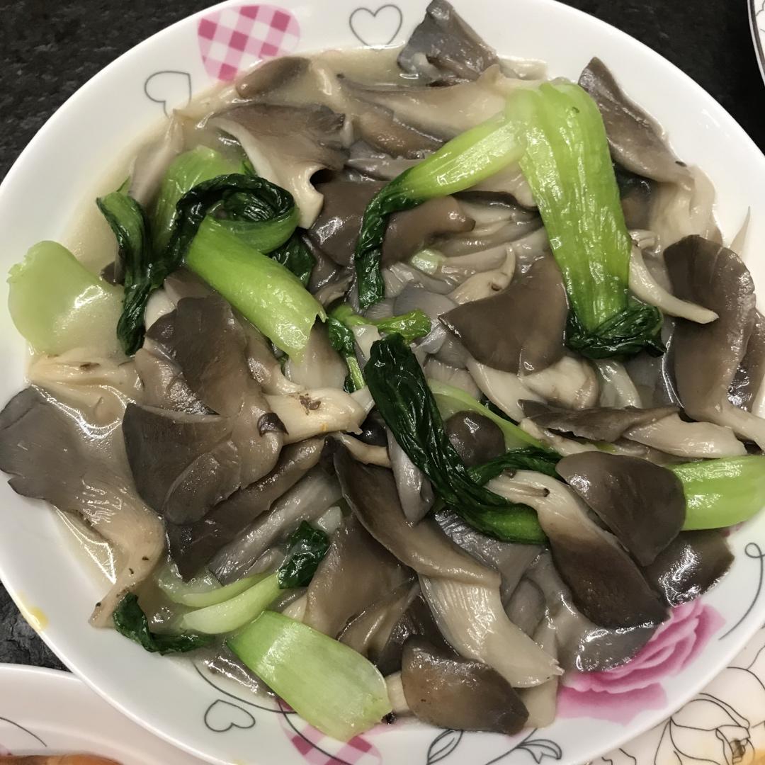 蘑菇炒青菜