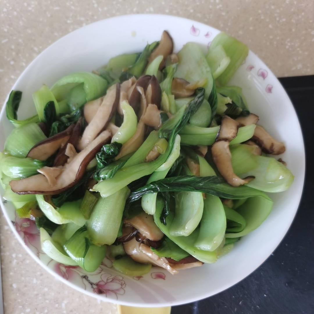 香菇油菜（简单快手）