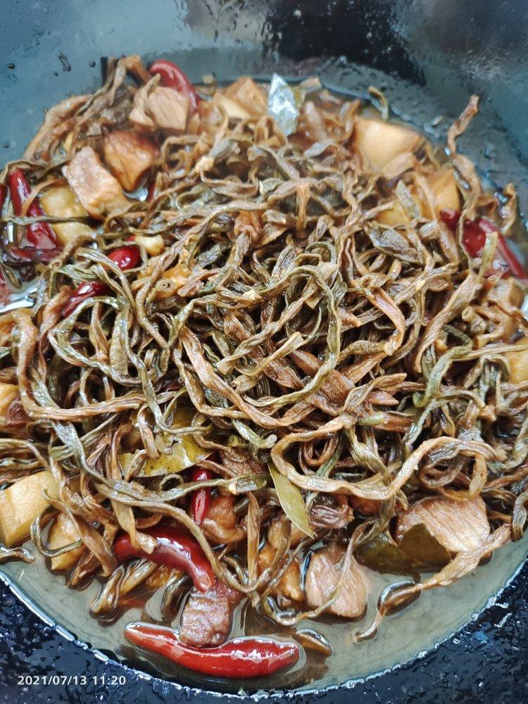 红烧肉炖干豆角