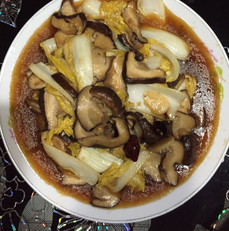 般若清清思做的娃娃菜炒香菇