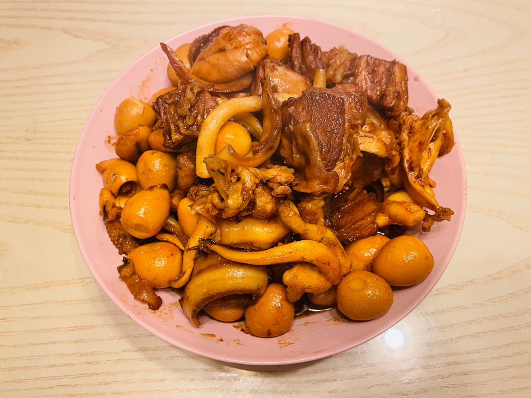 墨鱼红烧肉
