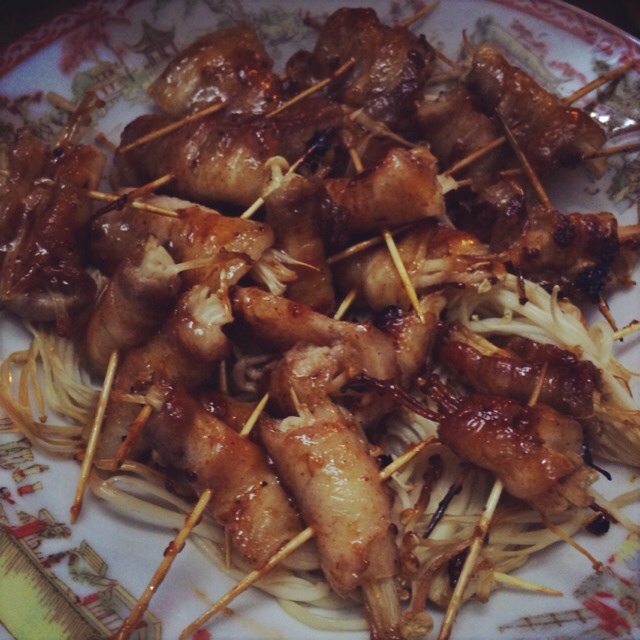 酱烤金针菇培根卷