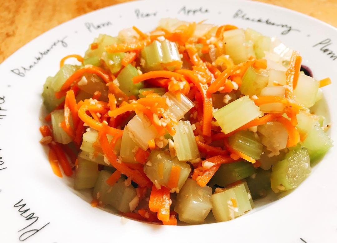 凉拌芹菜（简洁版）