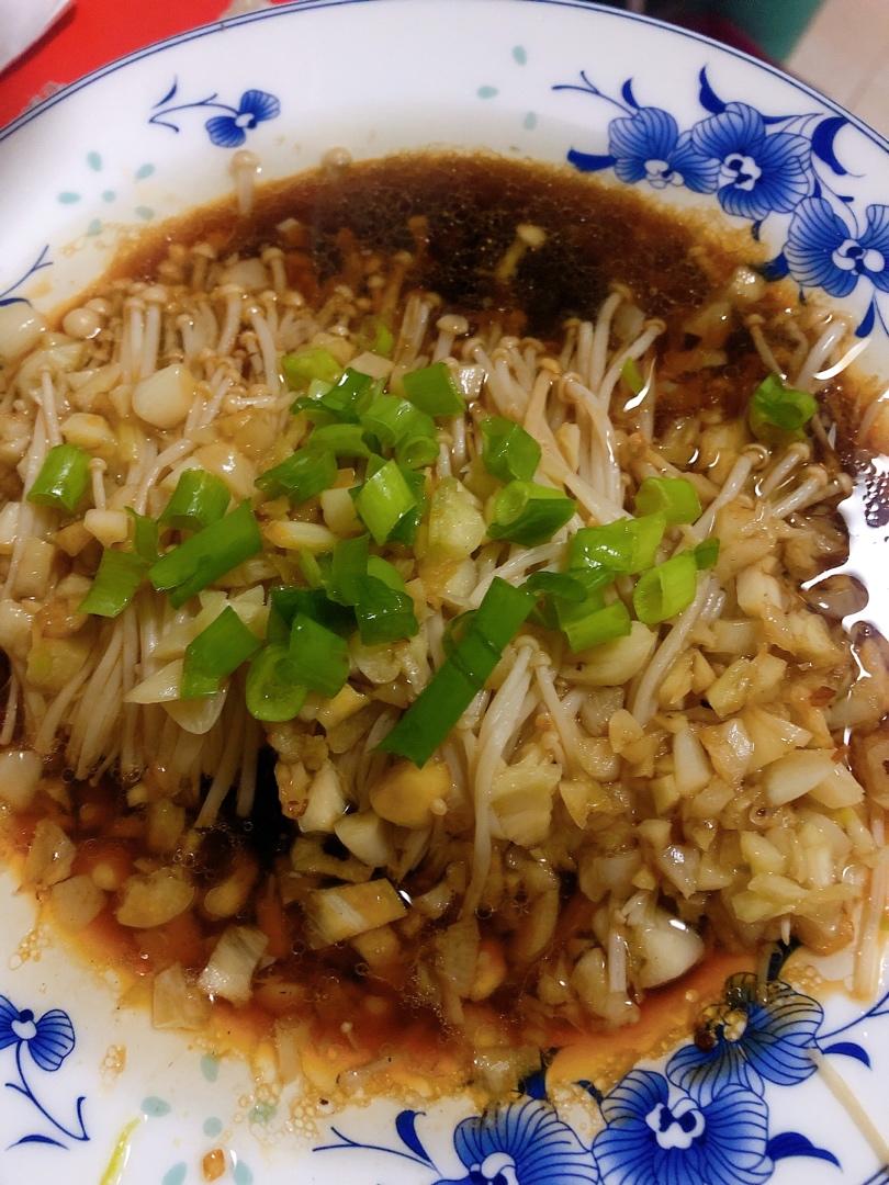蒜蓉蒸金针菇