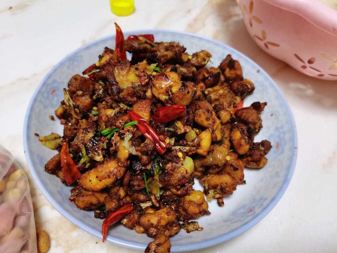 辣子鸡千万不要直接下锅炒，多加这1步，味道比饭店更好吃