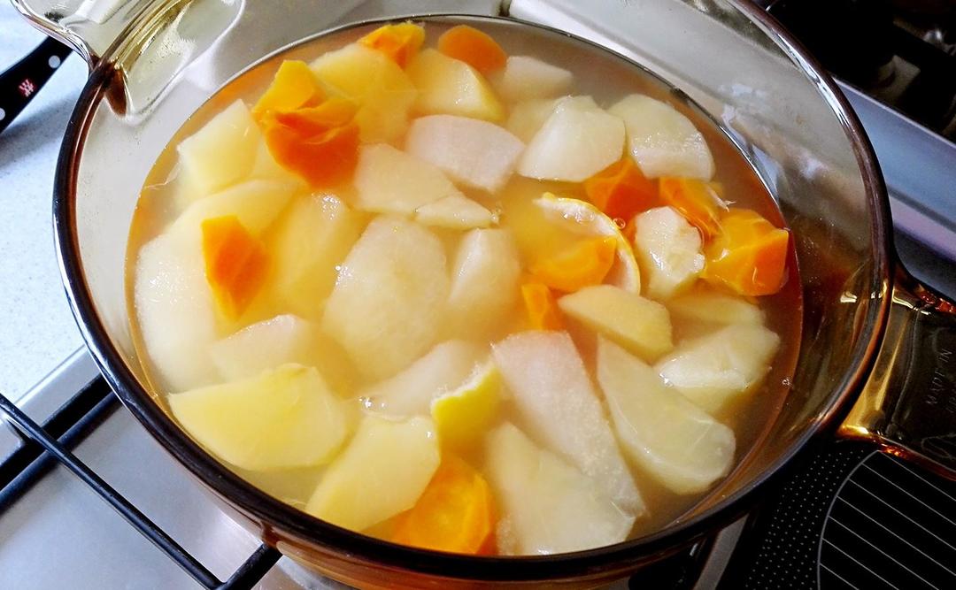 【苹果雪梨糖水】