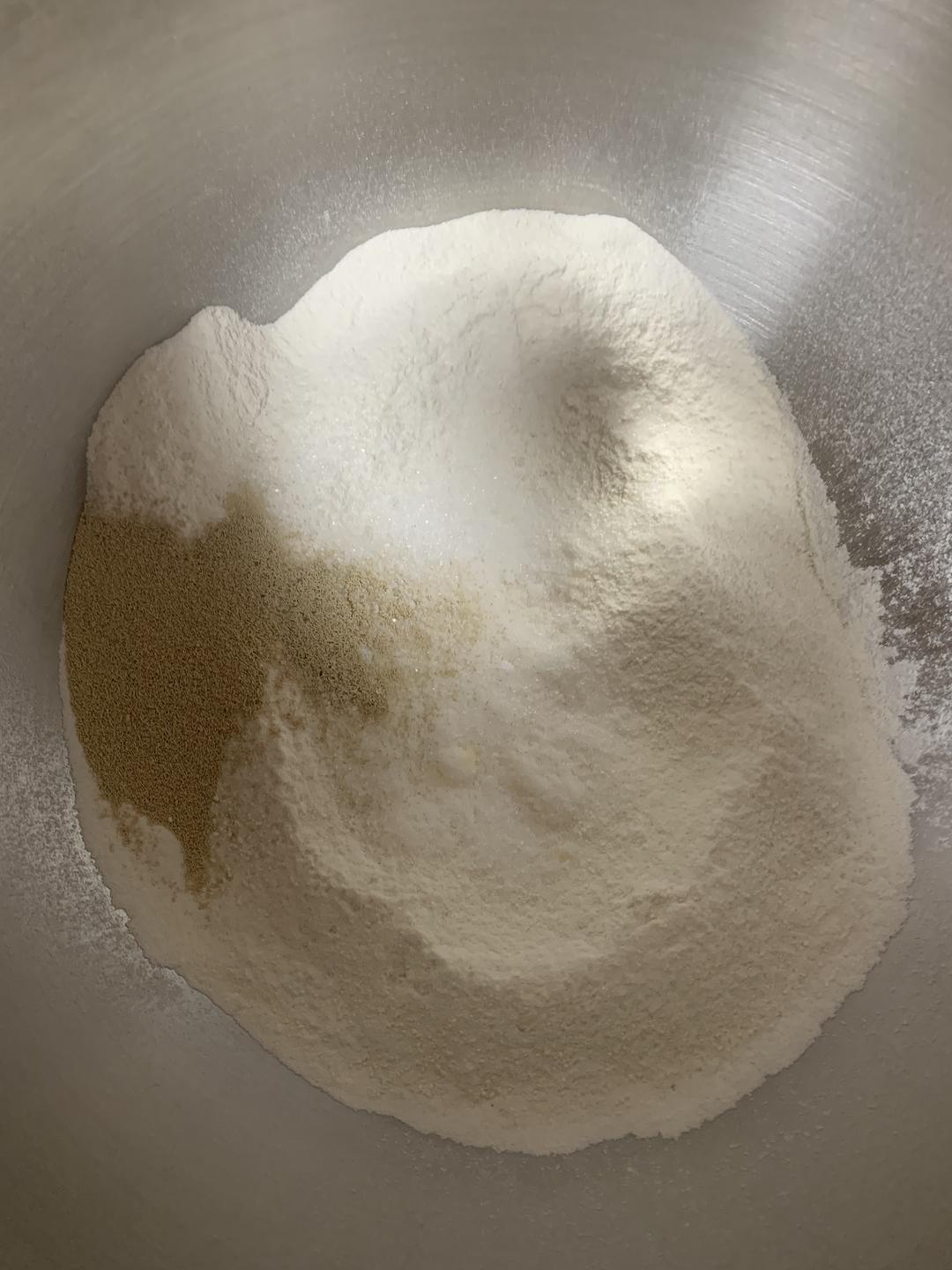 纯奶手撕吐司的做法 步骤1