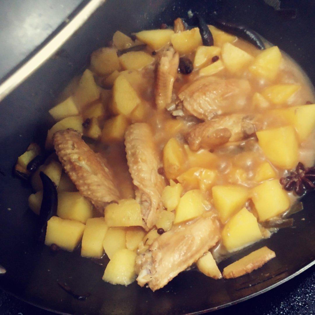 土豆炖鸡翅（快手零失败）