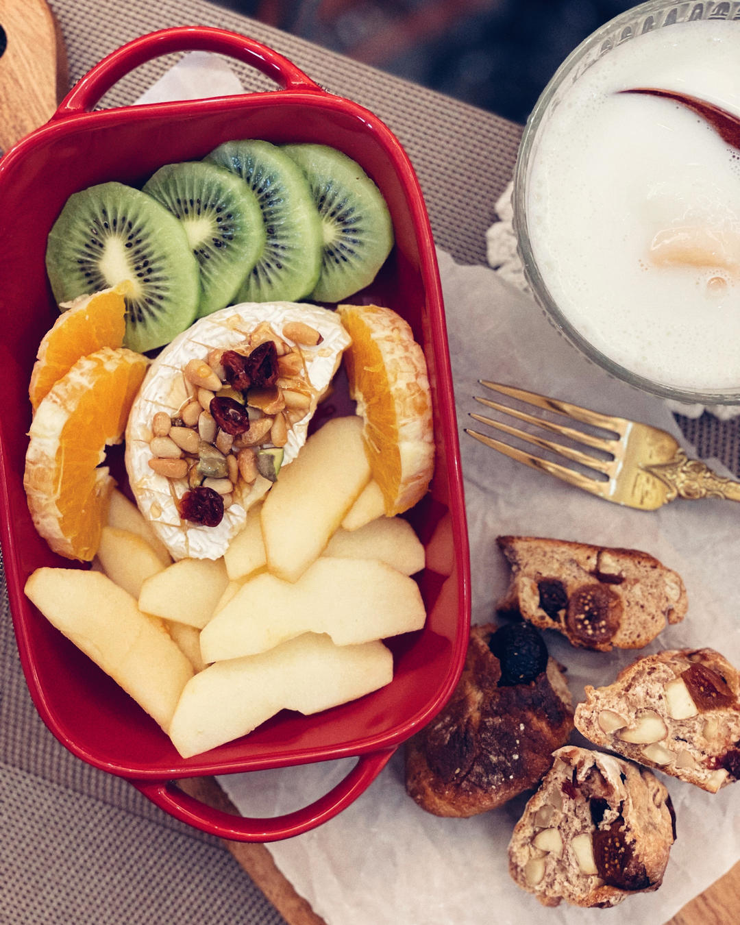 坚果烤brie布里奶酪（芝士）低碳生酮