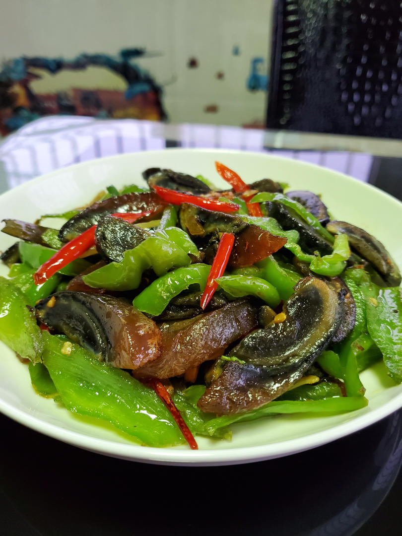 青椒炒皮蛋