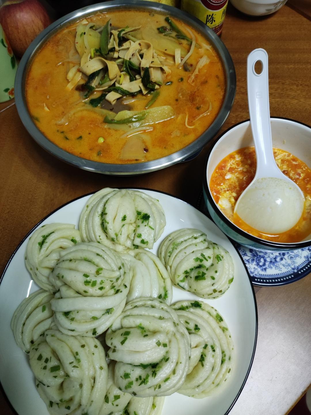 葱油花卷，一根筷子卷出漂亮的造型