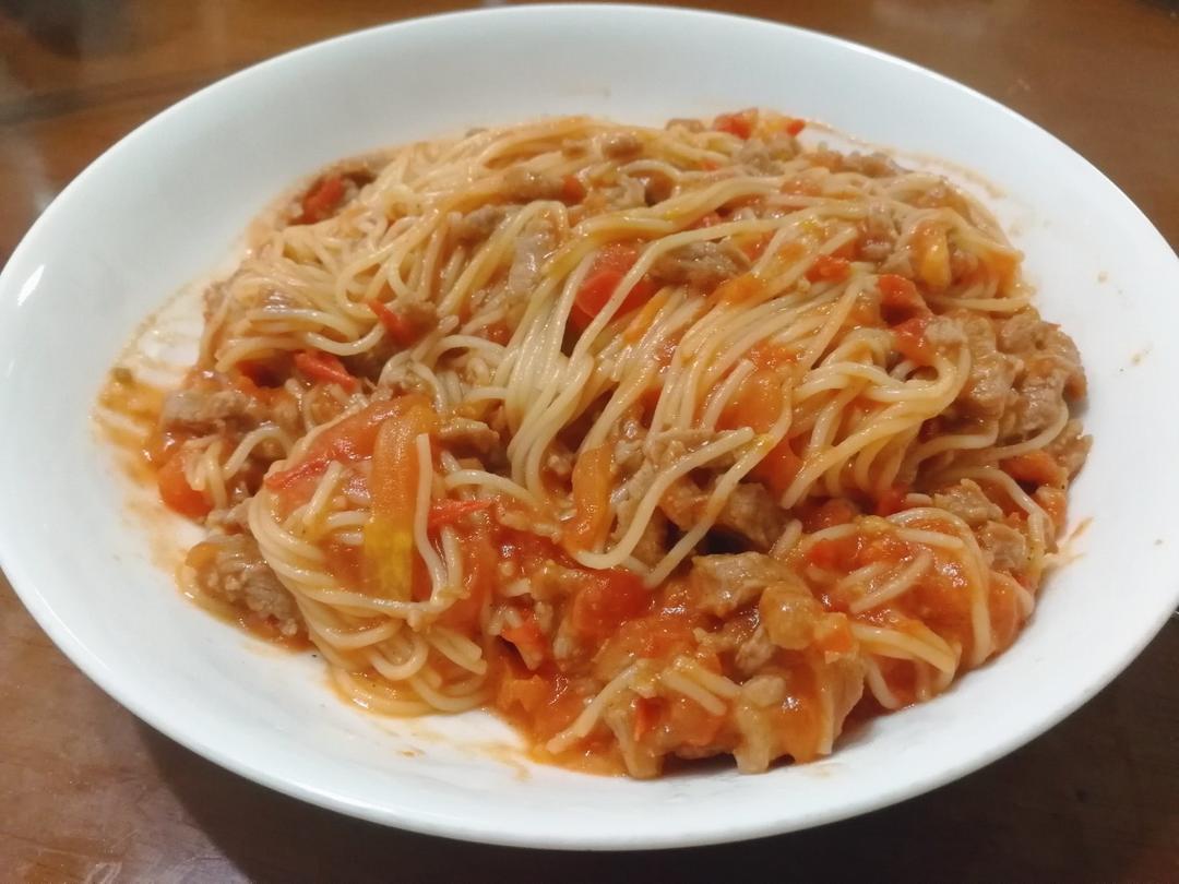 番茄肉酱意大利面