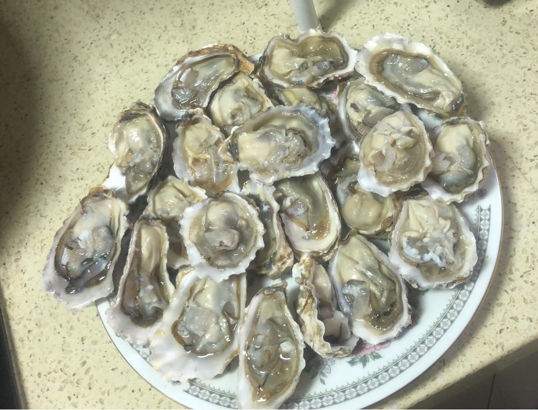 完胜大排档的蒜蓉烤生蚝（烤箱版）