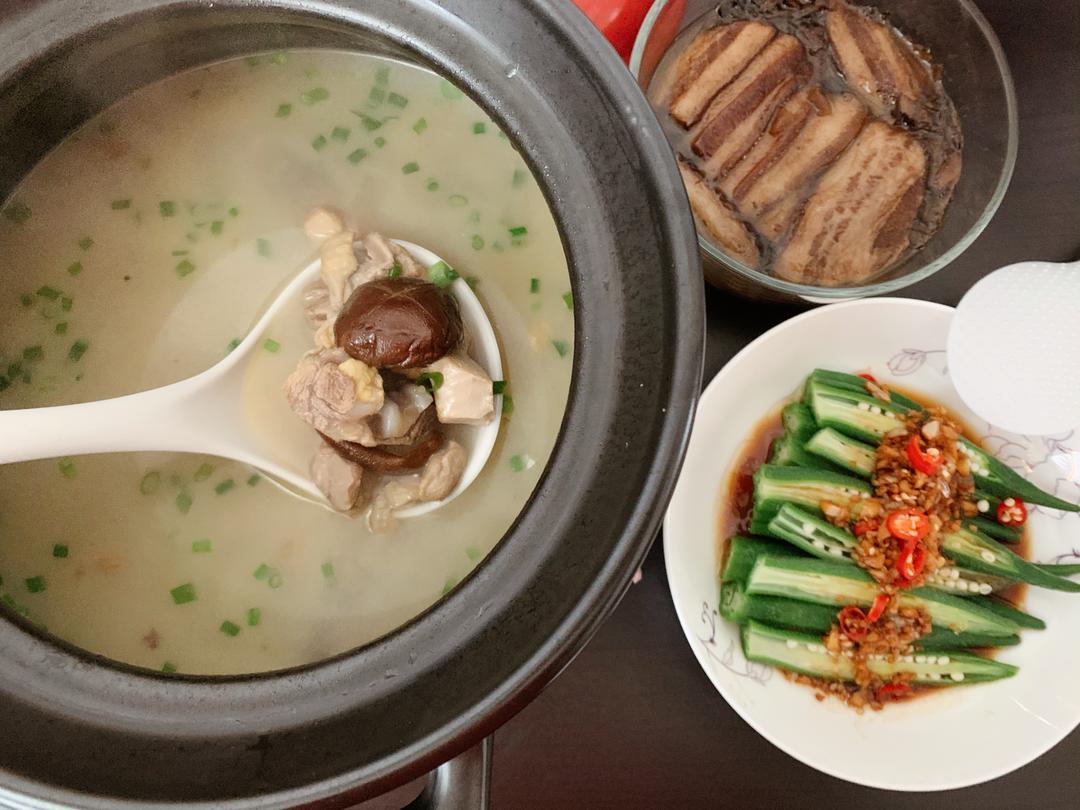 香菇炖鸡