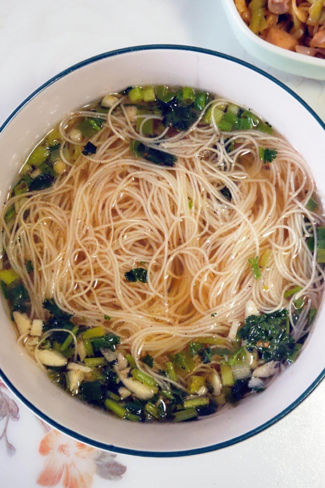 一碗热汤面