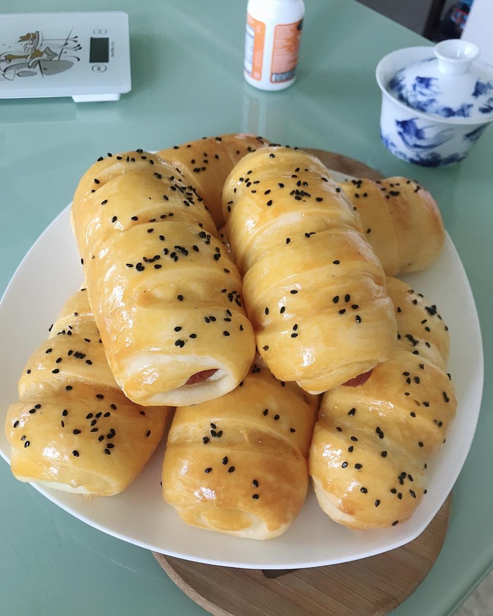 肉松肠仔包
