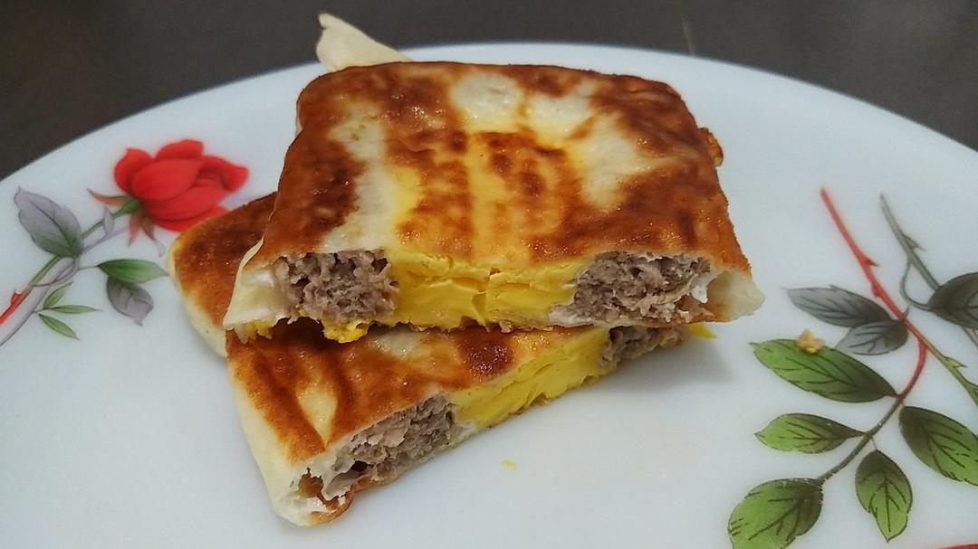 5分钟就能搞定的手抓饼早餐，酥到掉渣～