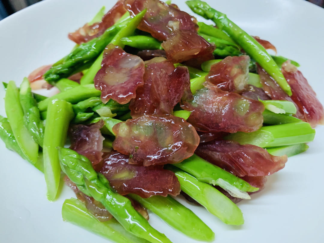 超脆爽的荷兰豆炒香肠