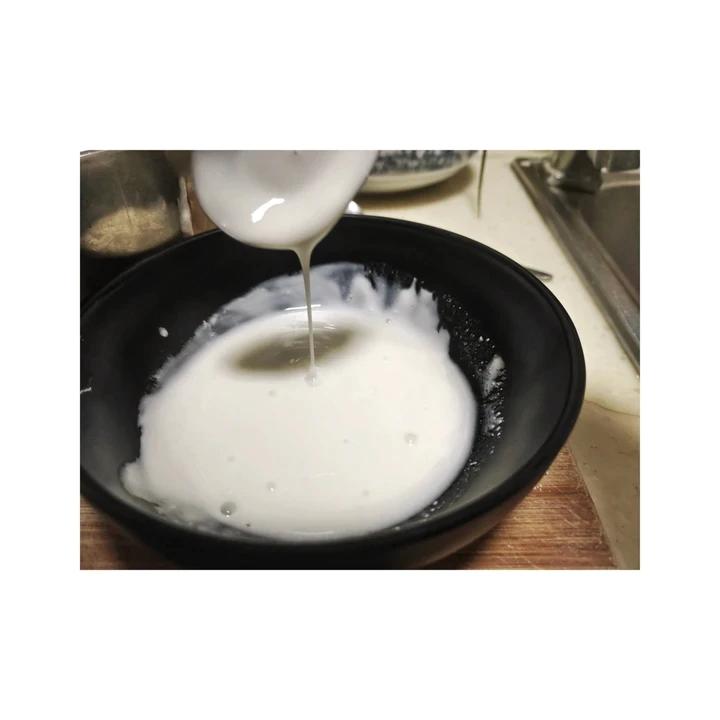 自制酸奶，没有酸奶机，也没有乳酸菌粉，也做成了老酸奶……不过家里得有个带发酵功能的烤箱才行……