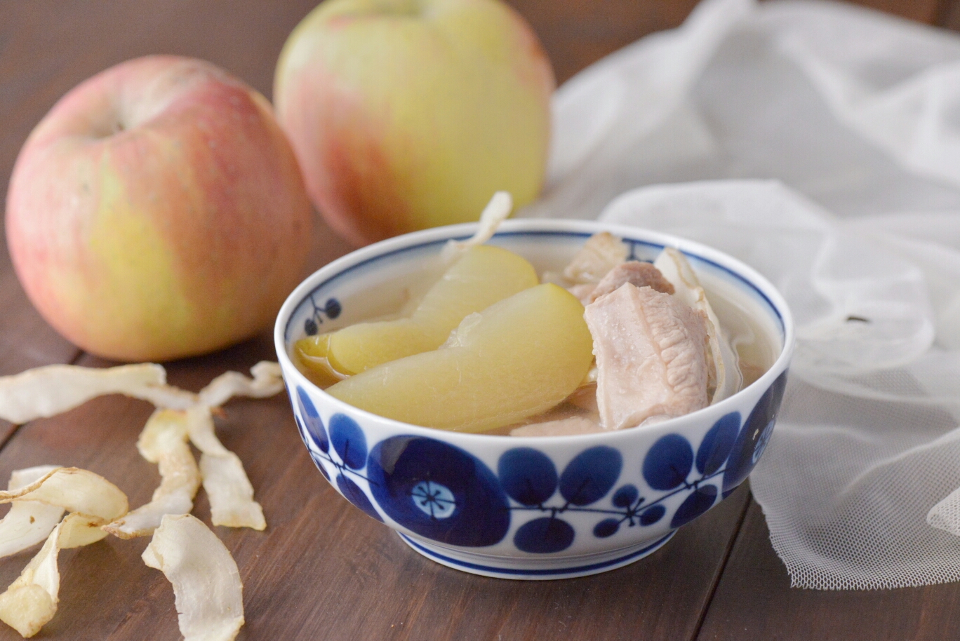 苹果玉竹排骨汤的做法